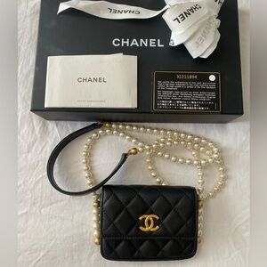 CHANEL Mini Pearl Chain Crossbody Flap Cardholder Wallet Crossbody clutch purse